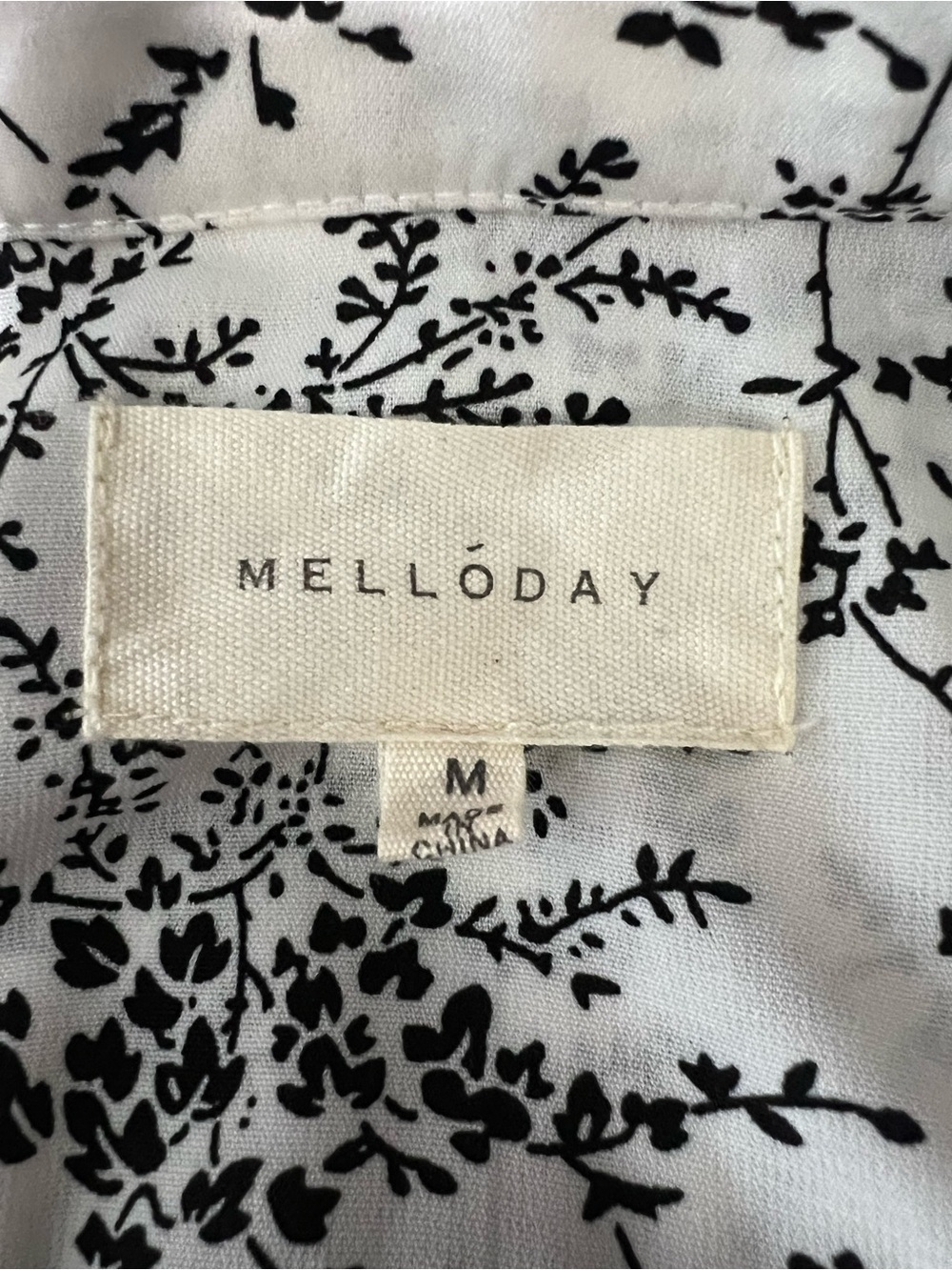 Melloday Black and White Floral Print Mini Dress Tie-Neck Ruffled Hem Sz M - Picture 7 of 8